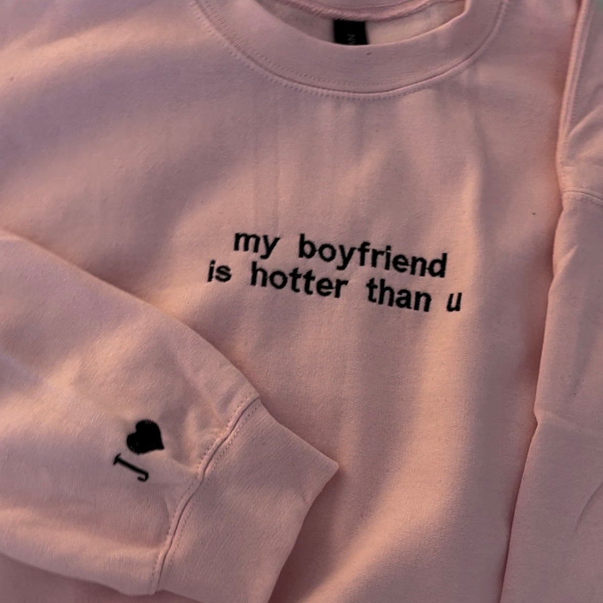 Pull « Mon copain est plus sexy que toi »