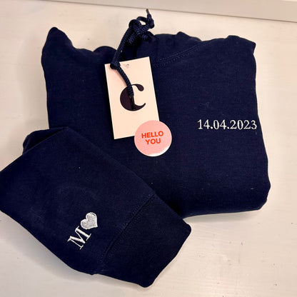 Eigen datum + initiaal hoodie